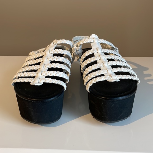 Urban Outfitters Platform Sandals - Picture 2 of 5